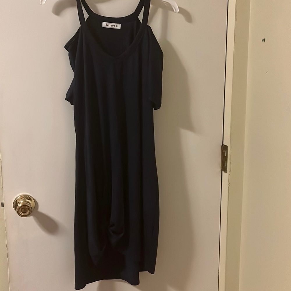 Woman’s Large cold shoulder navy dress
